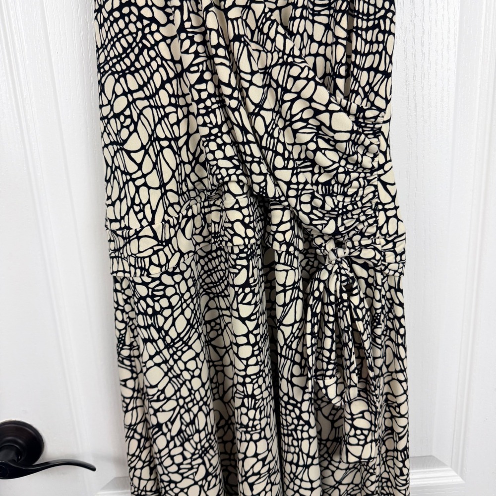 Jones New York Dress Women's 12 Black White Faux Wrap Sleeveless Abstract Print - Picture 4 of 6